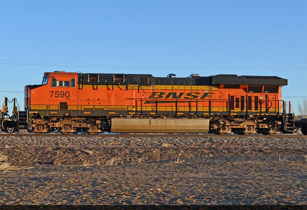 BNSF 7590